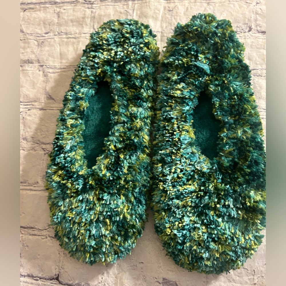MOSSY BOUCLE GREEN TEAL MIX TEXTURE CUSHION FOOTBED WOMEN’S SLIPPERS SIZE 9